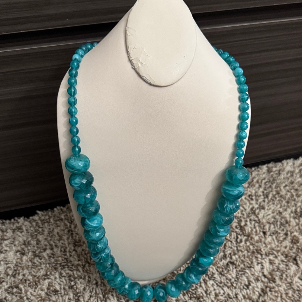 Elegant Blue Beaded Necklace
